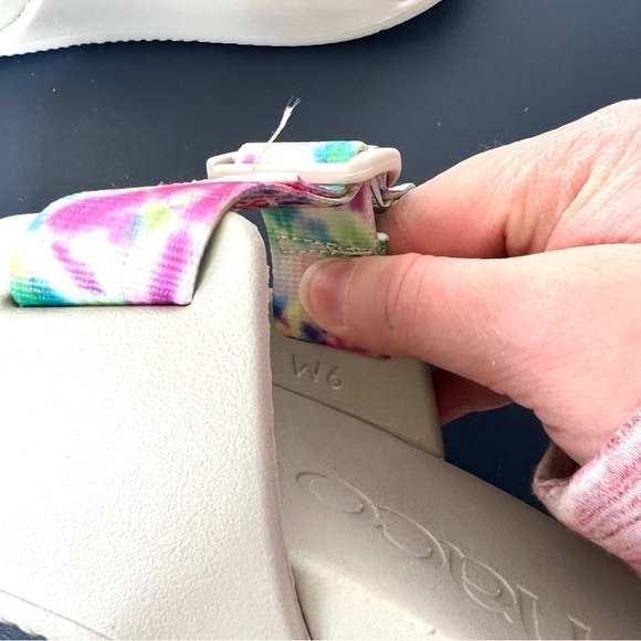 Chaco Chillos Hash Slide Sandal Light Tie Dye Women’s Size 6 - Picture 17 of 17